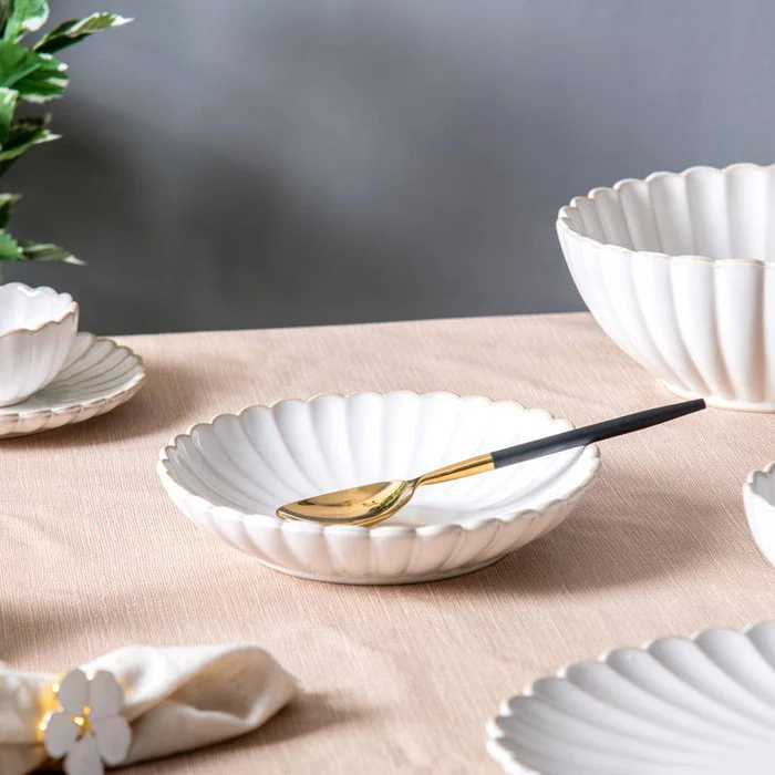 Scallop Quarter Plate - Ivory